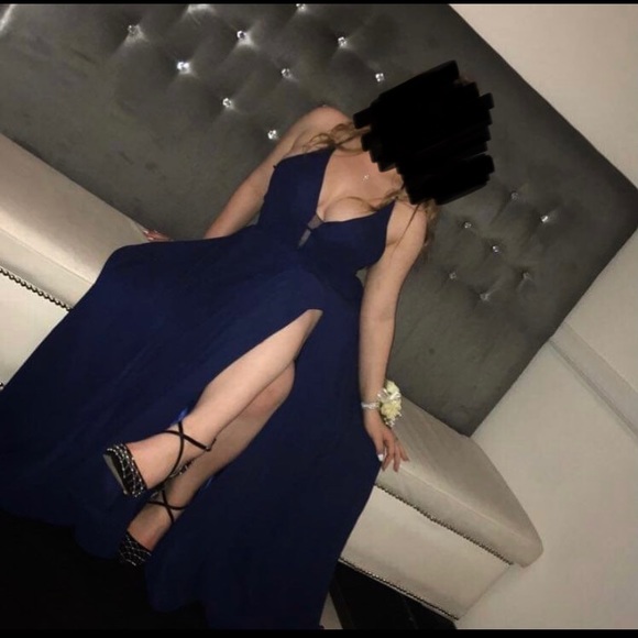 Prom dress - Picture 2 of 4